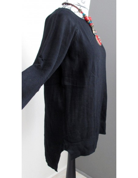 Pull droit noir maille chaude col rond manches raglan Pull droit noir maille chaude col rond manches raglan