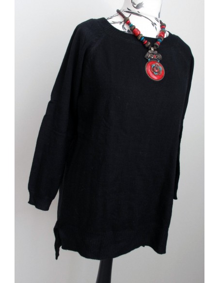 Pull droit noir maille chaude col rond manches raglan Pull droit noir maille chaude col rond manches raglan