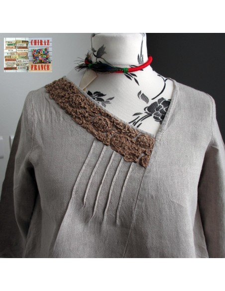 Tunique top LIN brut BEIGE ou ÉCRU coupe trapèze demi col relief plis plats fentes boho ethnique
