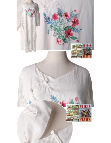 Robe blanche dentelle manches larges princesse légère coton rebrodée boho ethnique